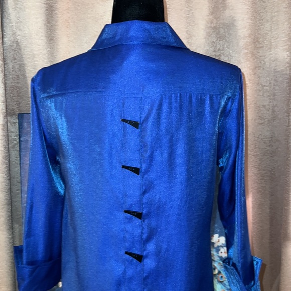 Vintage Multiples Size XS Button Down Top - Picture 9 of 16